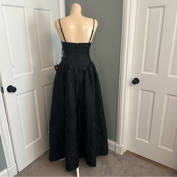 LULU’S GORGEOUS EXTRAVAGANCE FLORAL JACQUARD MAXI DRESS - Picture 11 of 14